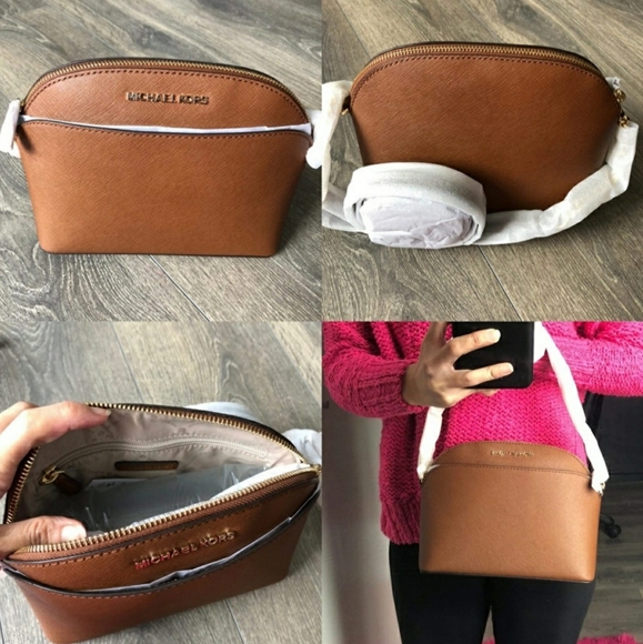 Michael Kors Handbags - 👜🎉Crossbody Michael kors original brand new with tag